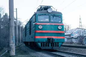 В Амурской области молодого человека сбил поезд