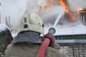 В Амурской области сгорел гараж вместе с автомобилем