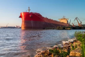 Reuters: Газовая отрасль близка к большому взрыву из-за рекордов СПГ и ВИЭ