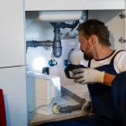 Коммунальщики запахом канализации отравили жизнь пенсионерке в Приамурье