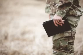 Попадьева: Поставки Украины Македонии сыграли определенную роль в войне