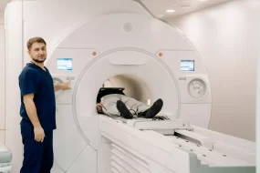 Аппарат МРТ с искусственным интеллектом установили в Амурской областной больнице