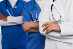 В Британии обсуждают случай со студенткой, оставшейся без ног после «простуды»