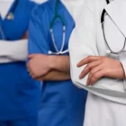 Российские врачи оценили идею Минздрава «раскрасить» медперсонал