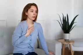 Вентиляция нагнетала в квартиру инвалида несвежий воздух в Благовещенске