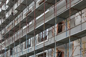 В Благовещенске стартовали работы по обновлению фасадов 11 домов