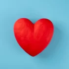 Кардиологи назвали шесть опасных для работы сердца симптомов