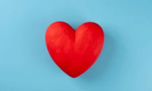 Кардиологи назвали шесть опасных для работы сердца симптомов