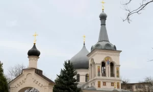 Царьград: Храму при МГУ не дали провести полноценный крестный ход