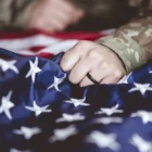 Военный эксперт Попов: США сняли с повестки Ближний Восток и бегут из Ирана