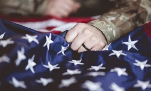 Военный эксперт Попов: США бегут из Ирана