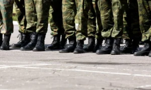 Морпехи ВСУ сдаются в плен армии России под Константиновкой