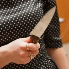 Амурчанка ударила в живот ножом подругу, пытавшуюся «изгнать из неё бесов»