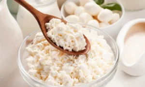 Инспекторы предупредили об опасном твороге из Белоруссии