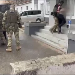 Полицейские задержали амурчанина, расстрелявшего водителя в Благовещенске