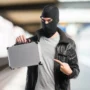 Мошенника, похитившего у пенсионеров 5 млн рублей, будут судить в Благовещенске