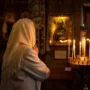 Диакон РПЦ назвал способы утилизации старых икон, при которых не грозит грех