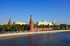Mirror: Нечто пугающее сняли на фото около Путина 9 мая на параде Победы