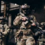 Под Харьковом орудует особо жестокий отряд: горы тел обсуждают военкоры