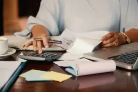 Чиновница из Приамурья получала зарплату за несуществующую работу.