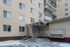 УК выплатила 200 тысяч рублей пенсионерке, поскользнувшейся у подъезда