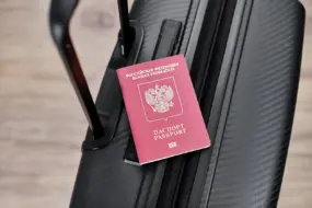 Амурчанке запретили выезд за границу из-за долга почти в 2 млн рублей
