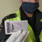 У амурчанки конфисковали телефон за покупку водительского удостоверения