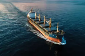 Bloomberg: Танкеры с российской нефтью не обошел стороной простой