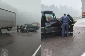В Приамурье микроавтобус на большой скорости врезался в стоявший грузовик