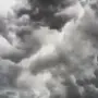 В Евпатории местные жители ведут обсуждение серии взрывов во время атаки БПЛА
