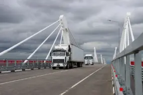 Грузопоток через пункт пропуска Кани-Курган вырос в два раза за полгода