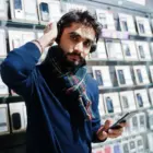 В Благовещенске поймали продавца, тайно кравшего из магазина смартфоны