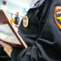 Амурчанка вонзила нож в спину другу, а потом атаковала полицейского головой