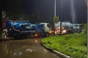 Благовещенск ушел под воду: за ночь с улиц города откачали десятки тысяч литров