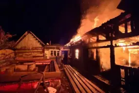 Пошли назад за паспортом и телефоном: двое братьев трагически погибли на пожаре в Белогорске