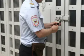 С пистолетом и перцовым баллончиком: банда в Приамурье похитила невиновного человека