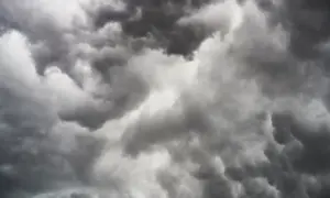 Массированная атака БПЛА: десятки дронов прошли путь до Московской области