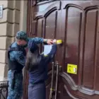Предпринимательница разрушила старинную лестницу ради лифта: в Благовещенске опечатали памятник архитектуры
