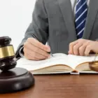 Для семей участников СВО в Амурской области ввели бесплатную юрпомощь