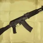 Амурчанин возил в багажнике внедорожника боевой автомат, который он нашел у реки