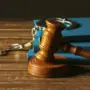 Суд присяжных полностью оправдал амурчанина, который «в шутку» задушил приятеля