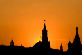 Украинские БПЛА вновь пытаются массово атаковать Подмосковье