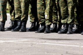 Боец ВС РФ, считавшийся похороненным, прошел через плен ВСУ и вернулся домой